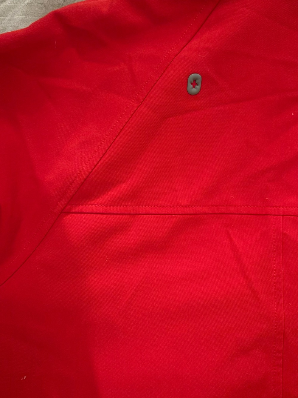 FIGS Sydney Scrub Jacket Winning Red Size XS NWOT - Picture 10 of 12
